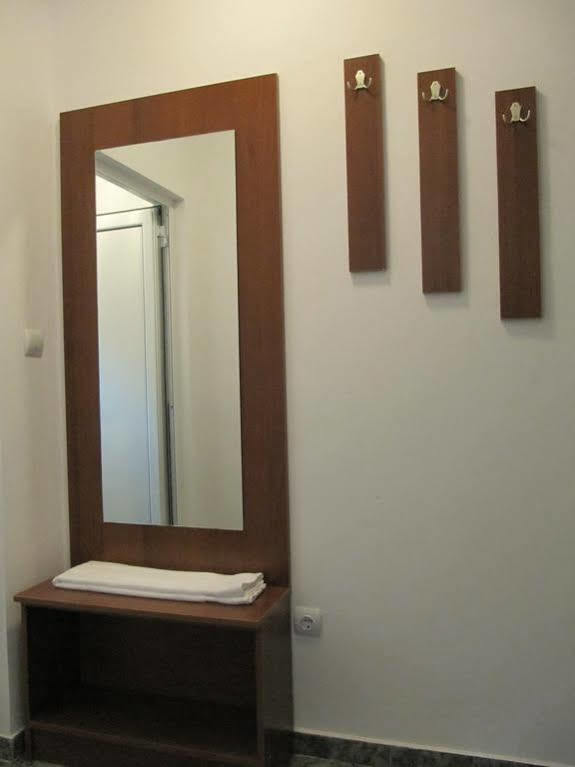 Family Hotel Lipite Tipchenitsa Exterior photo
